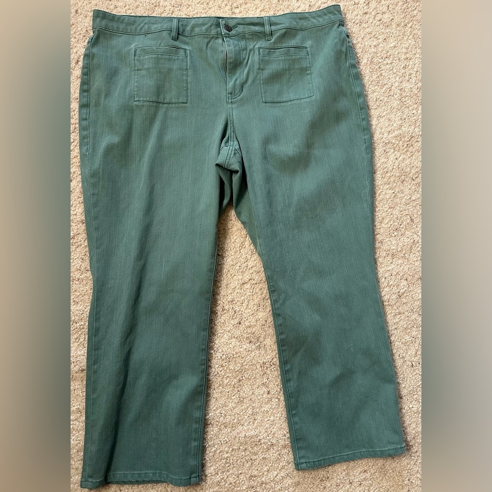 Cabi Austin Jean Sage Green Size 20 Straight Leg Patch Pocket Stretch NWOT